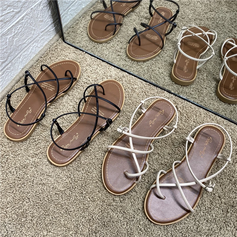 Женские босоножки на плоской подошве DEAT черные из искусственной кожи с круглым