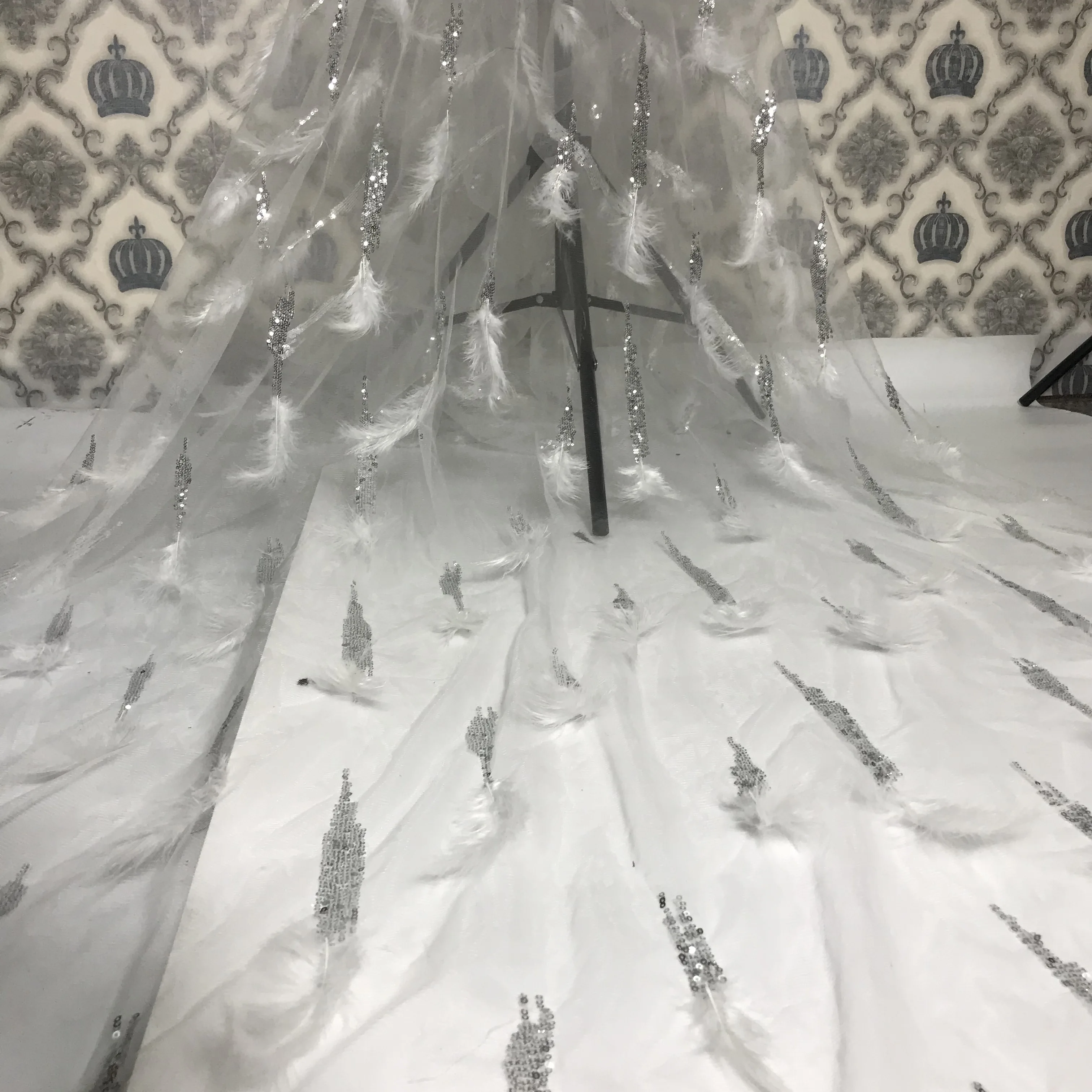 Перьевая ткань Африканская кружевная 2019 Высококачественная со стразами