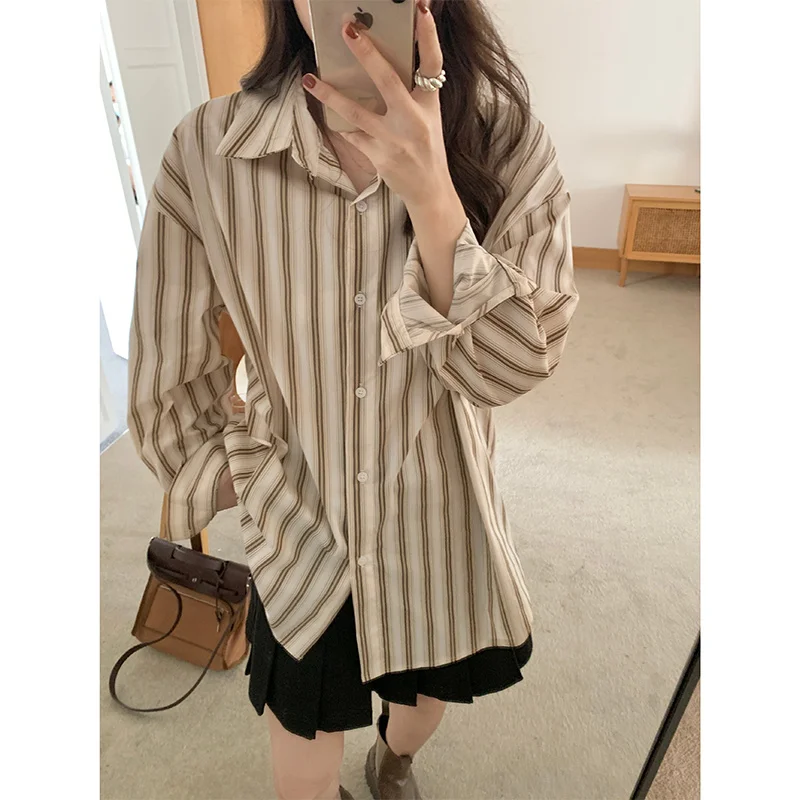 Рубашка Вертикальная полосатая цвета хаки Женская рубашка Корейская Свободная