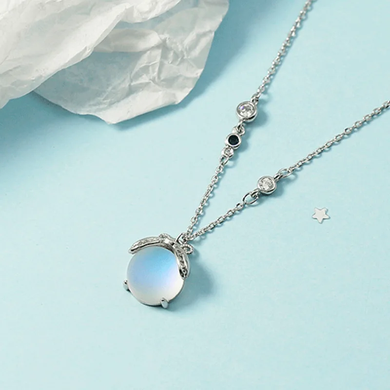 

925 Sterling Silver Moonstone Insect Charm Necklace For Women Pendant Elegant Party Wedding Jewelry dz176