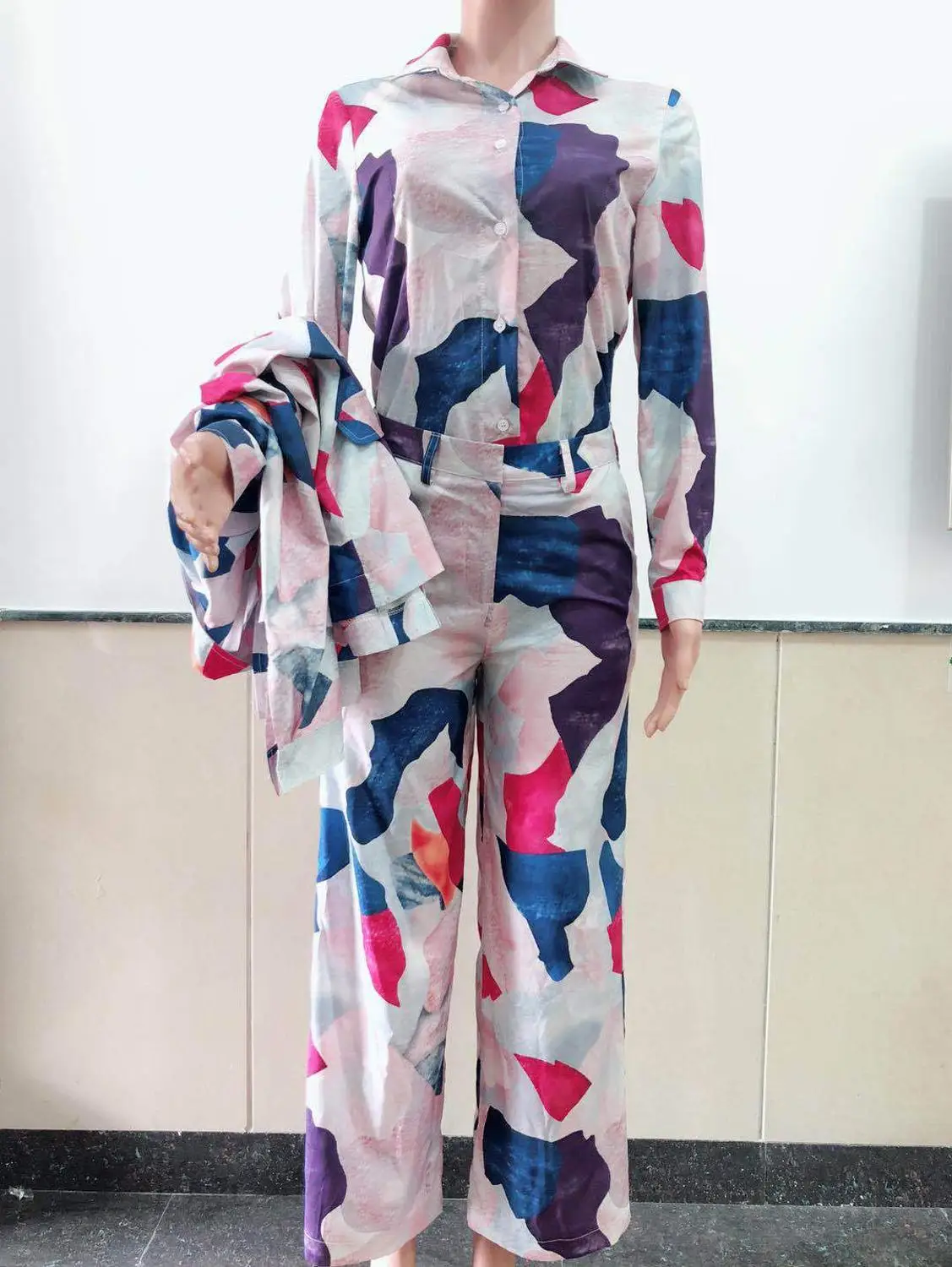 Женский Длинный комбинезон с принтом длинным рукавом и V образным вырезом| |