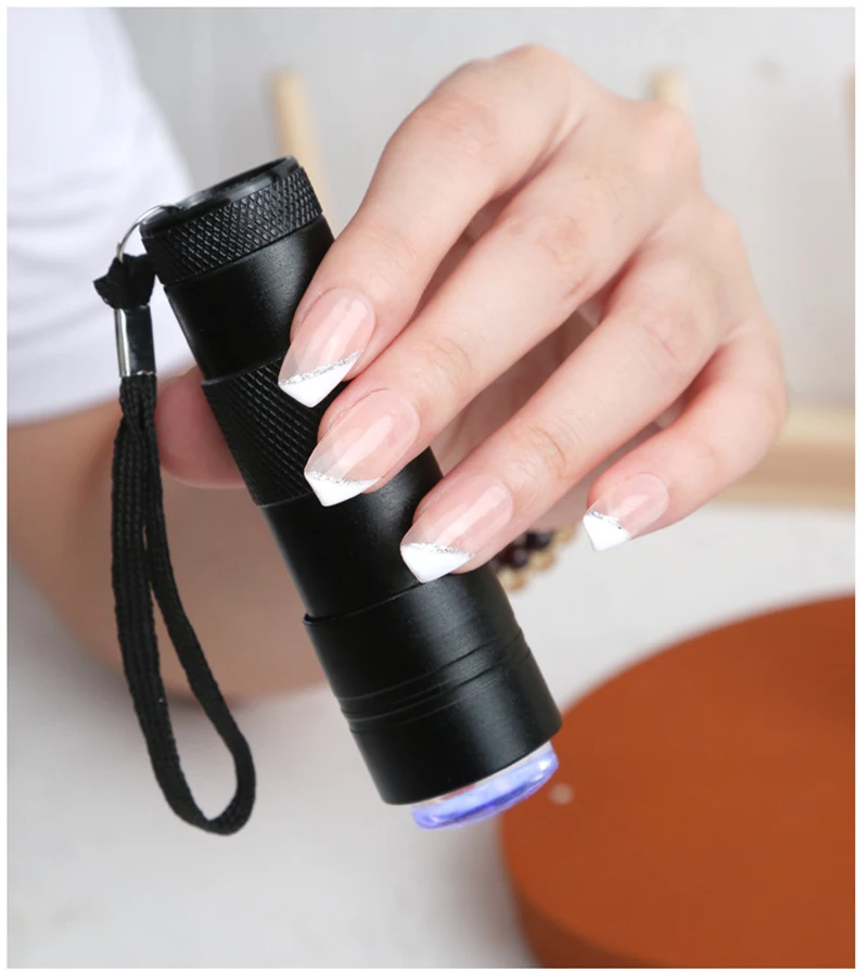 BQAN Портативная ультрафиолетовая лампа для маникюра с силиконовым прессом и штампом.