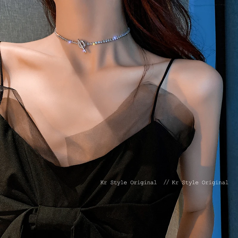 

Light luxury super sparkle full diamond necklace women's niche design indifference neck chain simple temperament clavicle chain