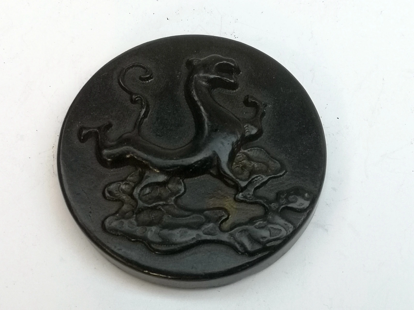 

YIZHU CULTUER ART Collection Old China Hongshan Culture Black Magnet Jade Force Tiger Pendant Ornament