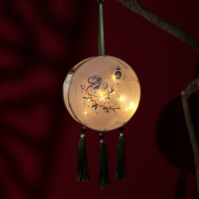 Chinese Style Retro Round Lantern Embroidered Lotus Palace Flower For Spring Festival Decoration |
