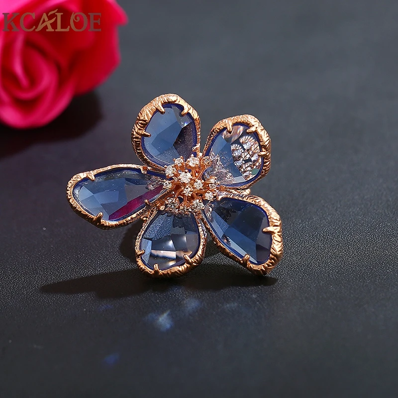 Кольцо с кристаллом KCALOE синее прозрачное большим цветком посеребренное