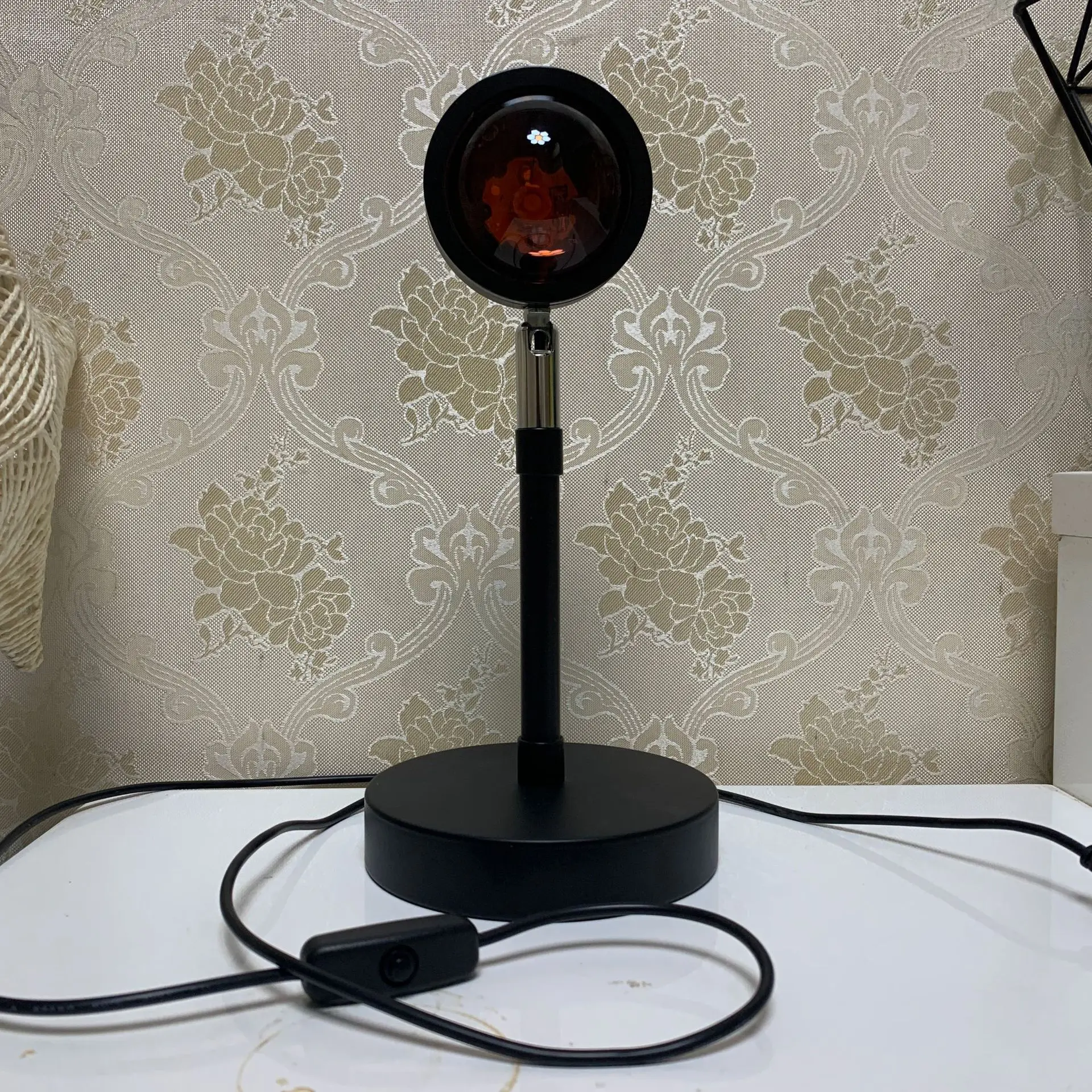 

2021 USB Button Rainbow Sunset Projector Atmosphere Led Night Light Home Coffe shop Background Wall Decoration Colorful Lamp