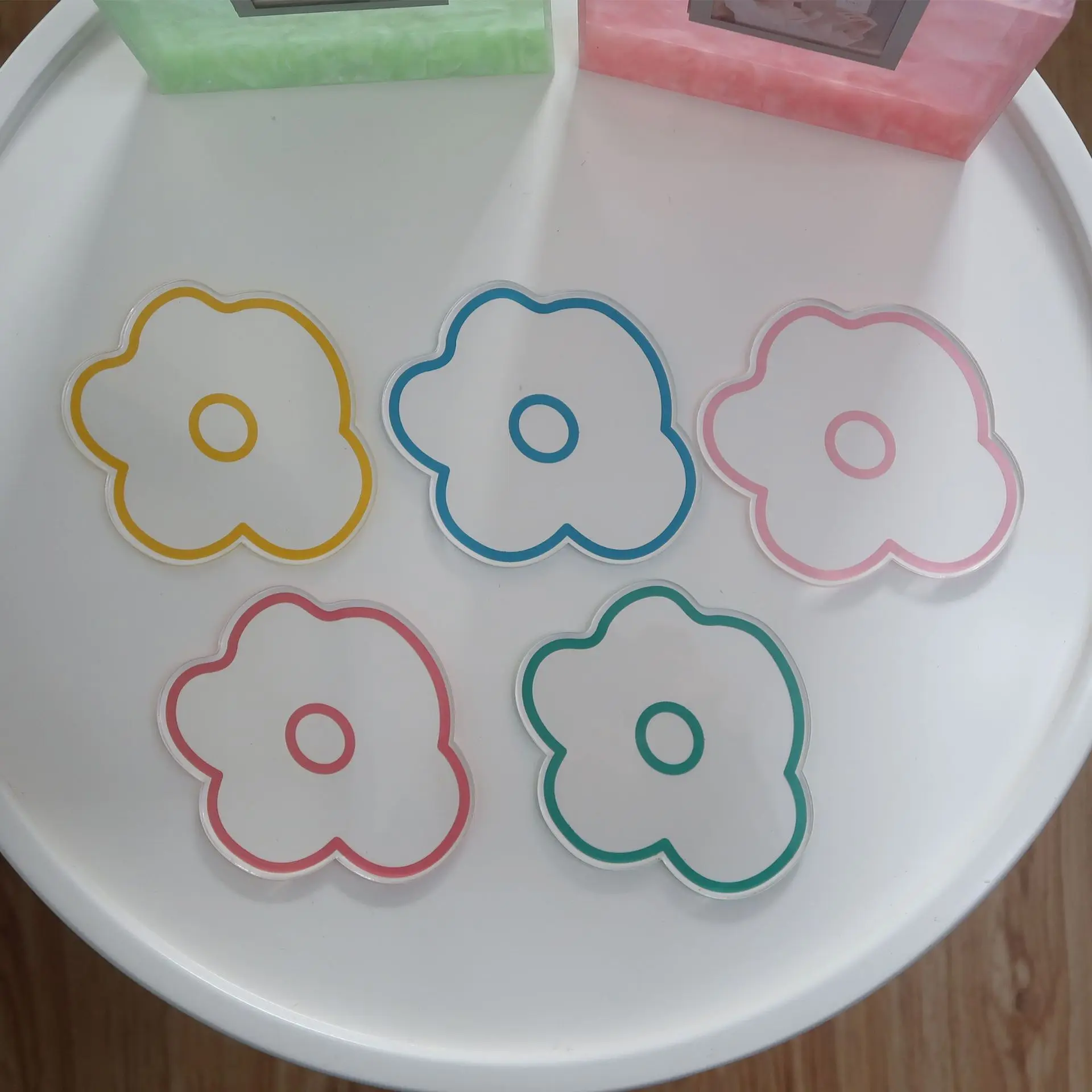 

Korean Blogger with The Same Paragraph Hyuna Ins Wind Transparent Acrylic Flower Coaster 2021 Creative Home Coasters