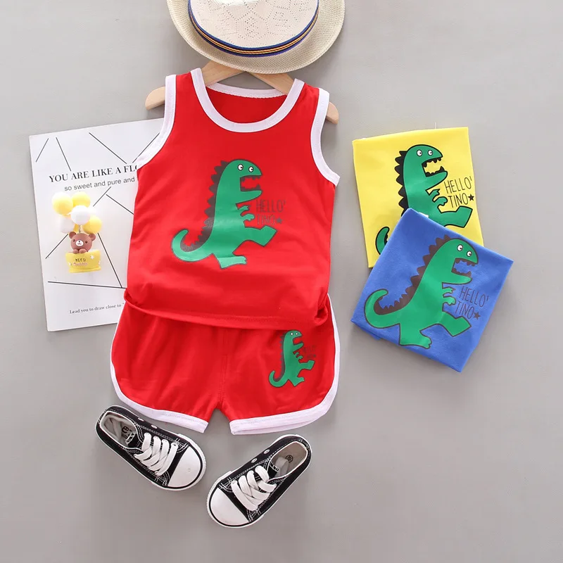 

Детская одежда, Новинка лета 2022, майка без рукавов с динозавром для маленьких мальчиков, шорты, комплект из двух предметов с принтом для мале...