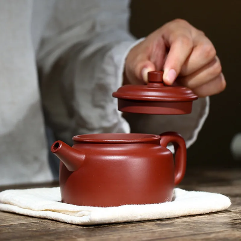 

240ml Yixing Authentic Purple Clay Teapot Handmade Tea Pot Beauty Kettle Raw Ore Zisha Tea Set Customized Tea Ceremony Gifts