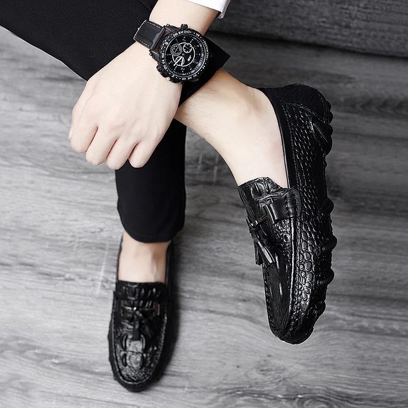 

Genuine Leather Men Casual Shoes fashion Brand Italian Men Loafers outdoor Moccasins Breathable Slip on Driving Shoes men