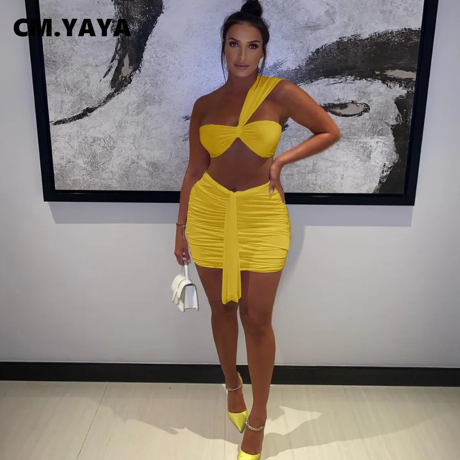 Женский комплект из 2 предметов CM.YAYA однотонный короткий топ на одно плечо