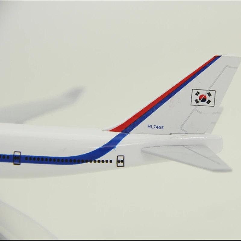 16 см авиакомпании корейские авиалинии Боинг B747 Корея песидент самолет