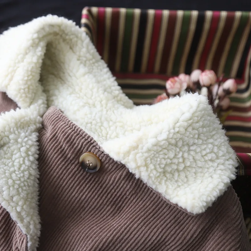 

Winter new style plus velvet thickened corduroy jacket loose large size short lamb wool jacket women