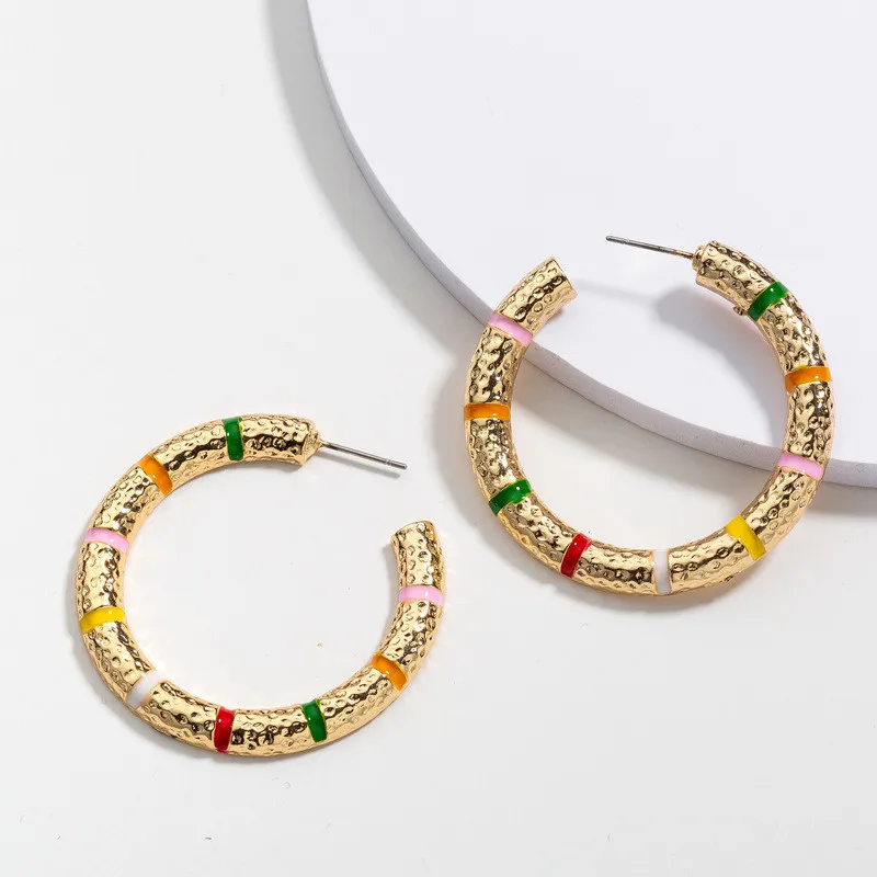 

Gold Black Color Matching Temperament Wild Circle Earring Retro Simple Fashion C Type Alloy Earrings
