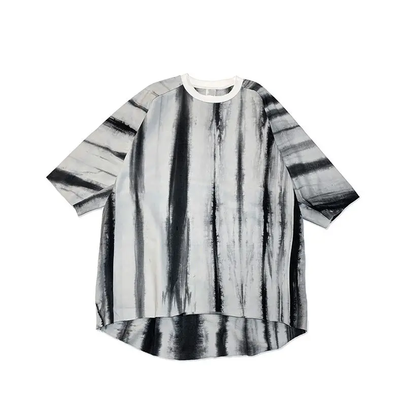 

Summer Tie-dye Striped T-shirt Men Korean Fashion Loose T-shirt Men Harajuku Streetwear Retro Five-point Sleeve T-shirt Men