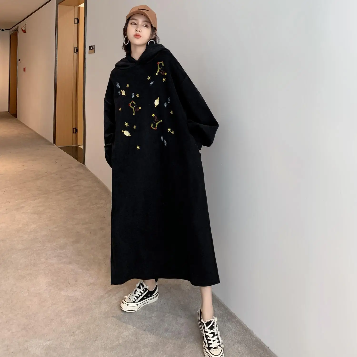 Black Starry Sky Embroidery Hooded Dresses Women Long Sleeve Casual Loose Dress Autumn Winter Warm Side Split Midi Dress