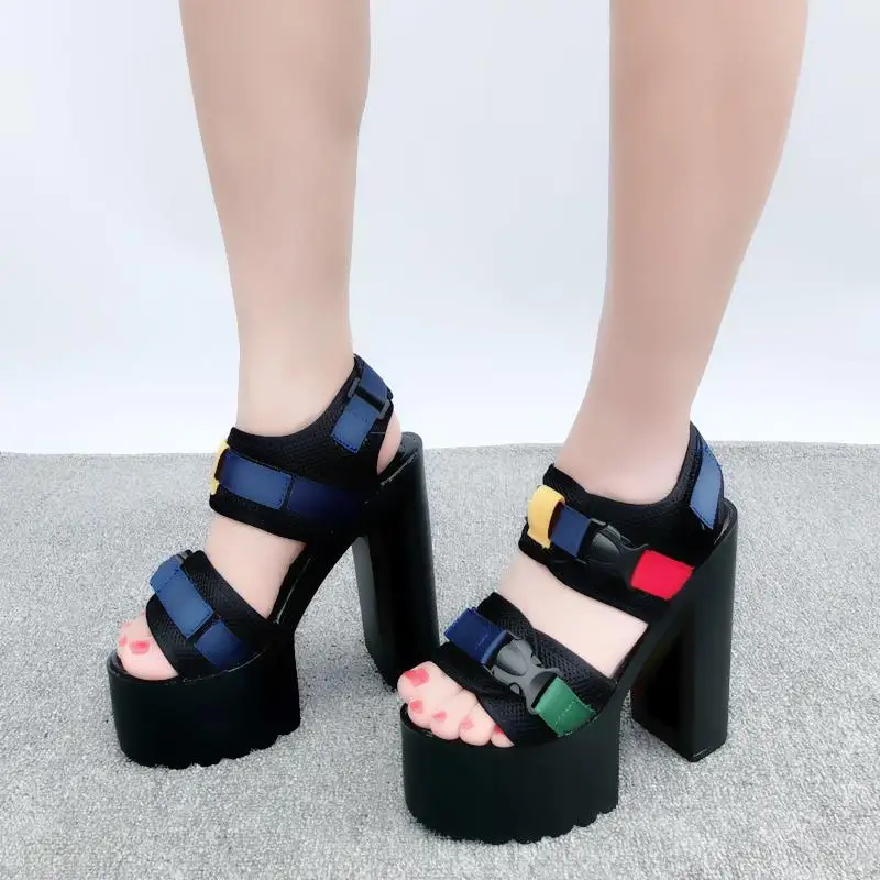 

High-end temperament Roman shoes women summer waterproof platform open-toed double-breasted sandals European and American new