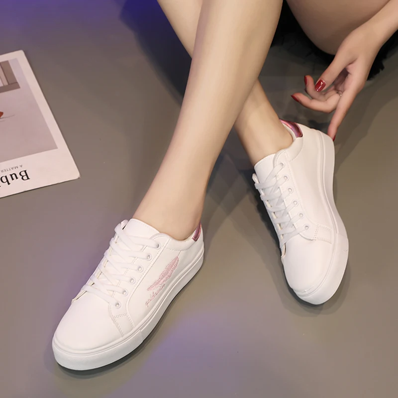 

British Style Shoes Woman Flats Modis Wedge Basket 2021 All-Match Round Toe Casual Female Sneakers Clogs Platform Preppy Dress C