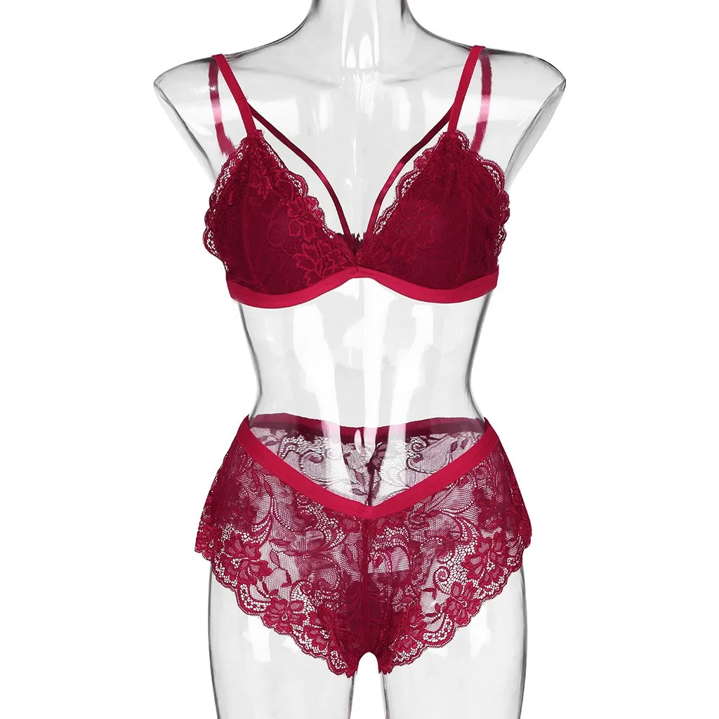 Комплект кружевного нижнего белья с бюстгальтером пуш ап и трусиками женское