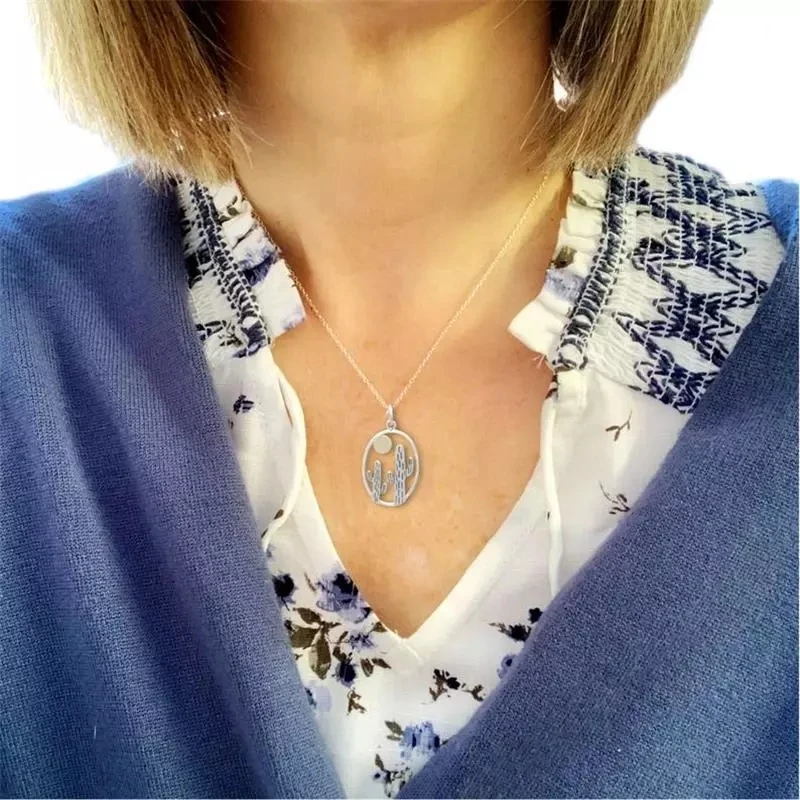 

Simple Fashion Style Sun Cactus Silver Color Women Necklaces Creative Modeling Charm Pendant Necklace Banquet Party Jewelry