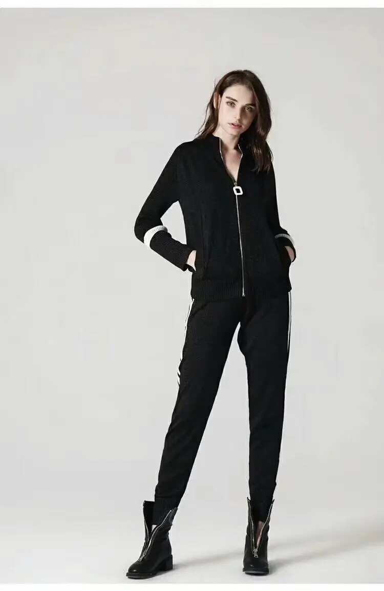 

2020 new fashion classic youth solid color sports suit in spring and Autumn