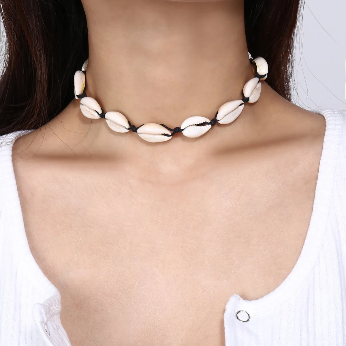 

European and American Fashion Jewelry Hawaiian Style Personal Leisure Necklace Handmade Shell Short Clavicle Necklace