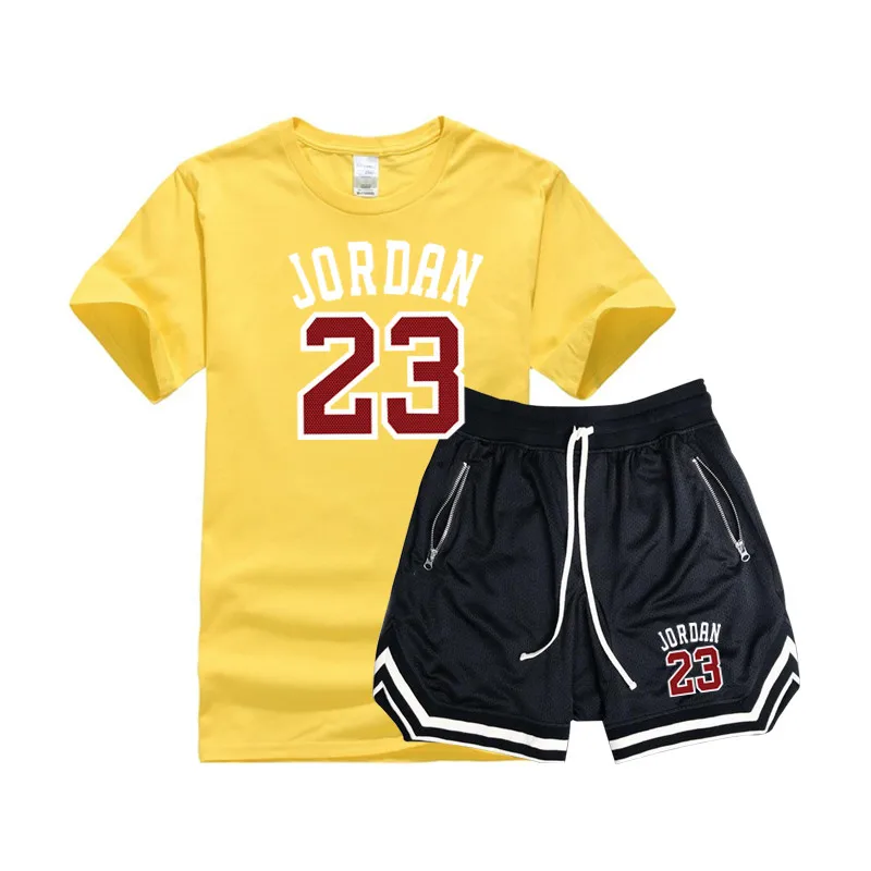 Спортивный костюм мужской из 2 предметов брендовая футболка и шорты