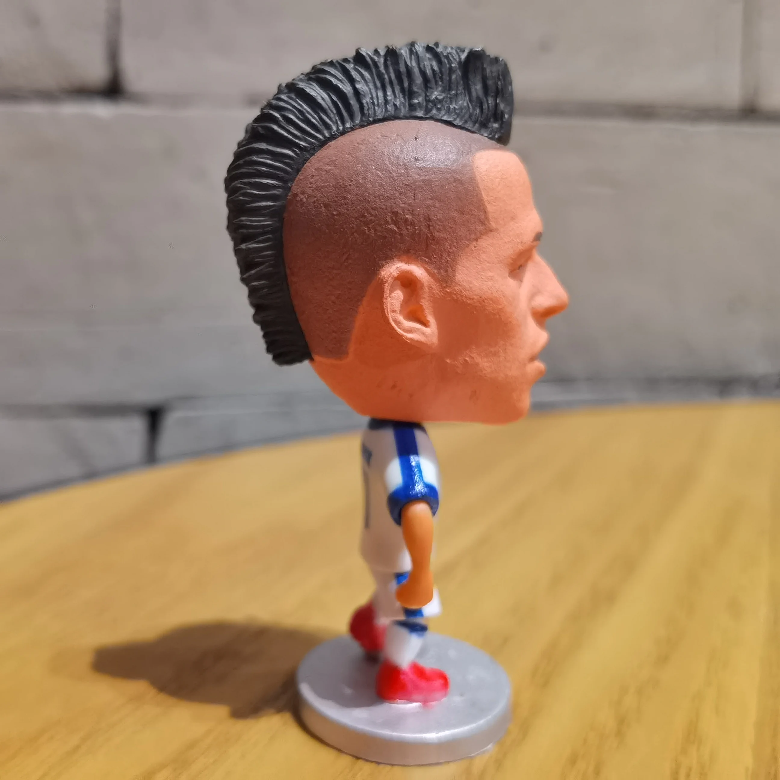 

Football Star Hamsik Resin Doll Action Figure 6.5 cm Mini Toy Collectible Gift