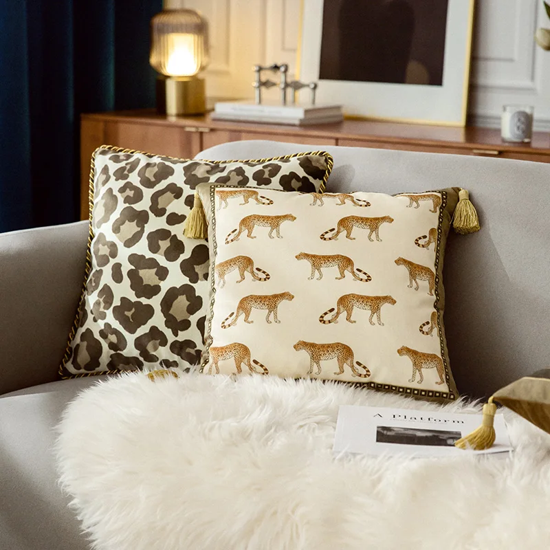 

DUNXDECO Leopard Velvet Cushion Cover Jungle Animal Decorative Pillow Case Art Home Cheetah Velvet Soft Sofa Chair Coussin Decor