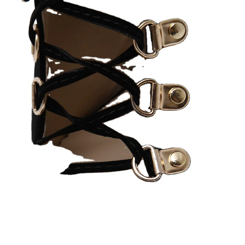 

High heels early autumn strapping rivet cool boots are in size 35-40