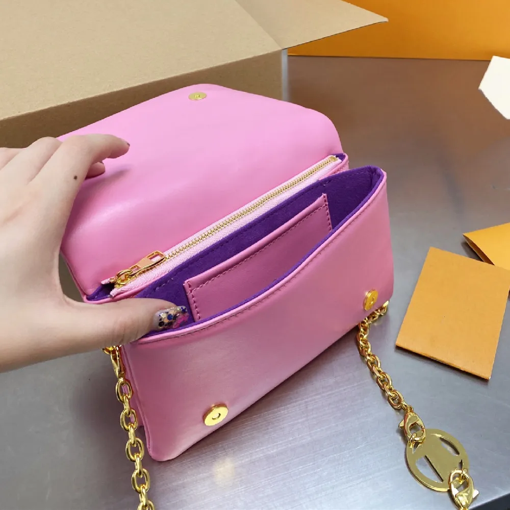 

2021 latest fashion all-match embossed leather one-shoulder messenger bag