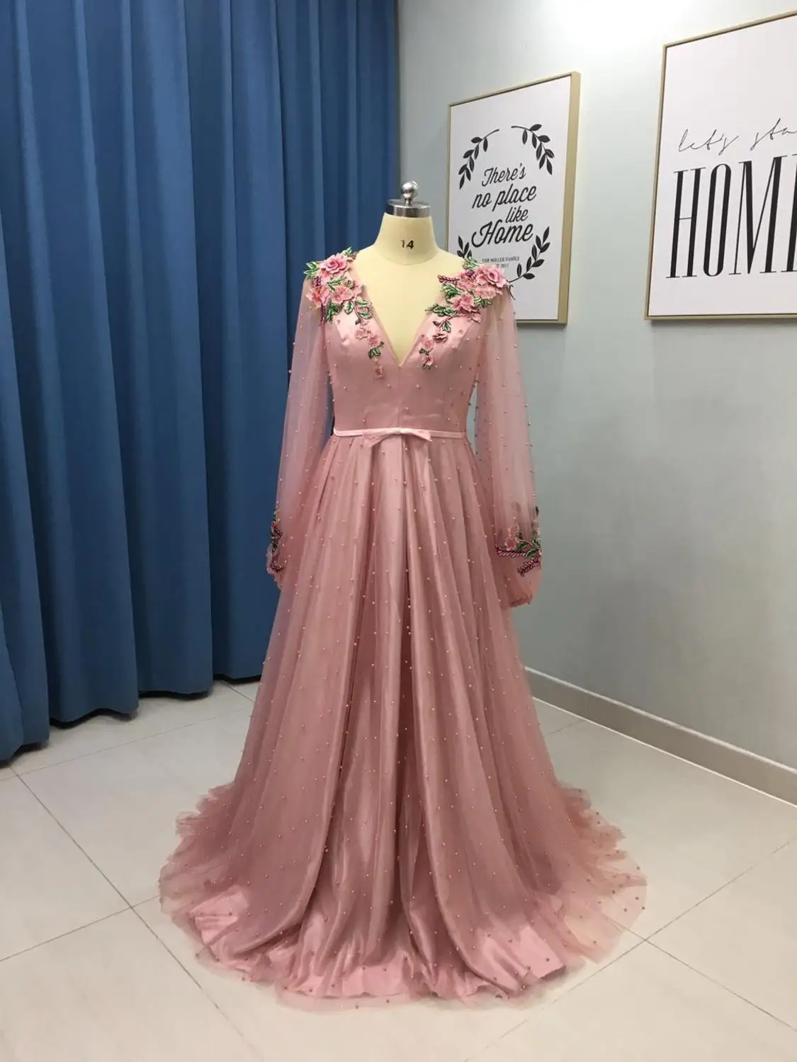 Румяна розовые вечерние платья из жемчуга с рукавами длинным v образным вырезом 3D