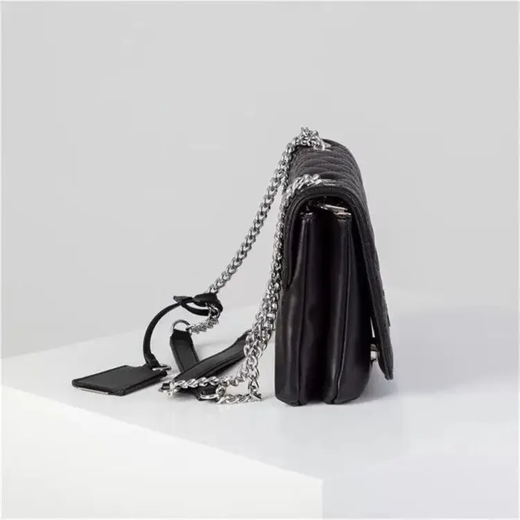 

2021 European and American fashion trend letter women's bag shoulder bag