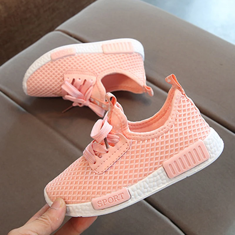 

Кроссовки детские из сетчатого дышащего материала, повседневная обувь для девочек и мальчиков, белые, лето 2020