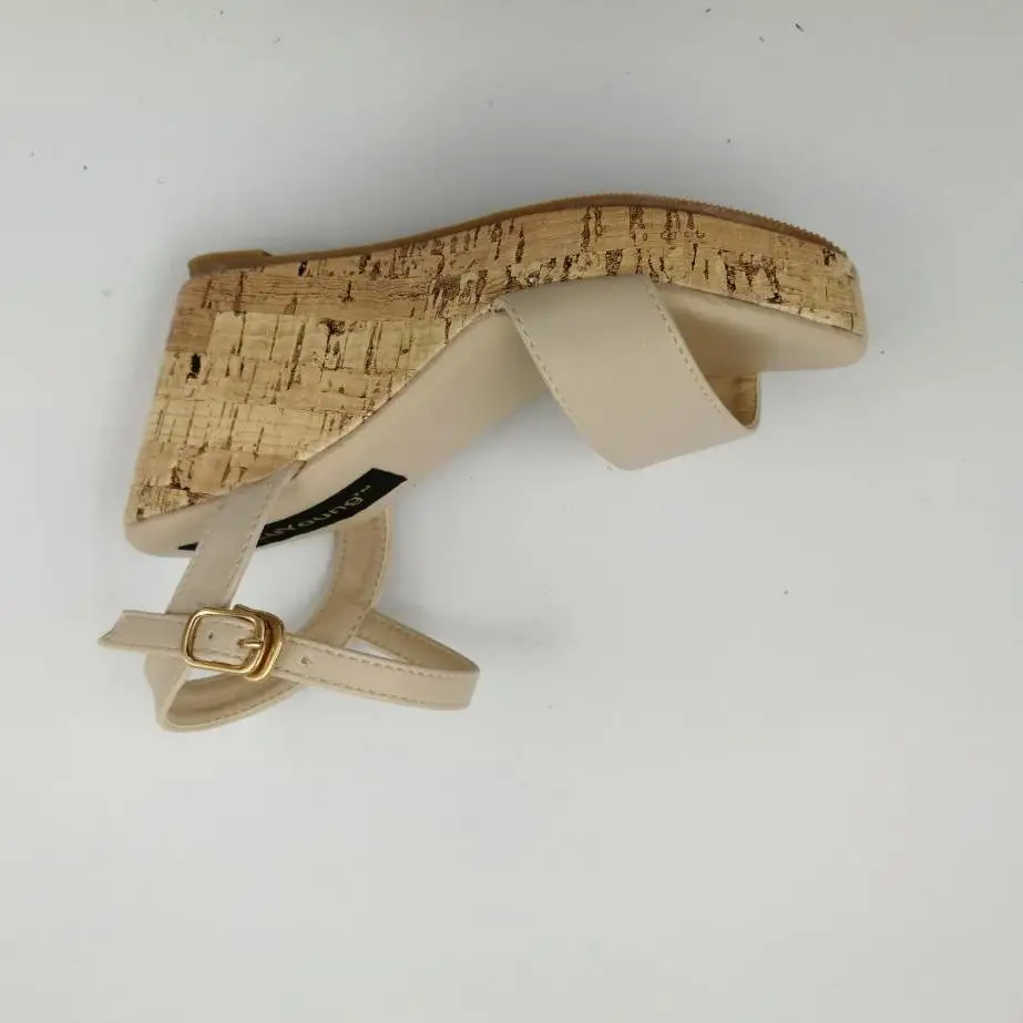 Пикантные летние дамские сандалии на танкетке в богемном стиле туфли высоком