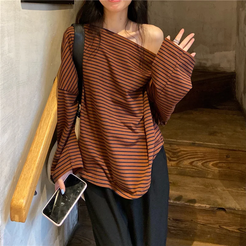 

Autumn/winter Off Shoulder Long Sleeve Striped T-shirt Women's Autumn 2021 New Design Sense Niche Net Red Loose Chic Top