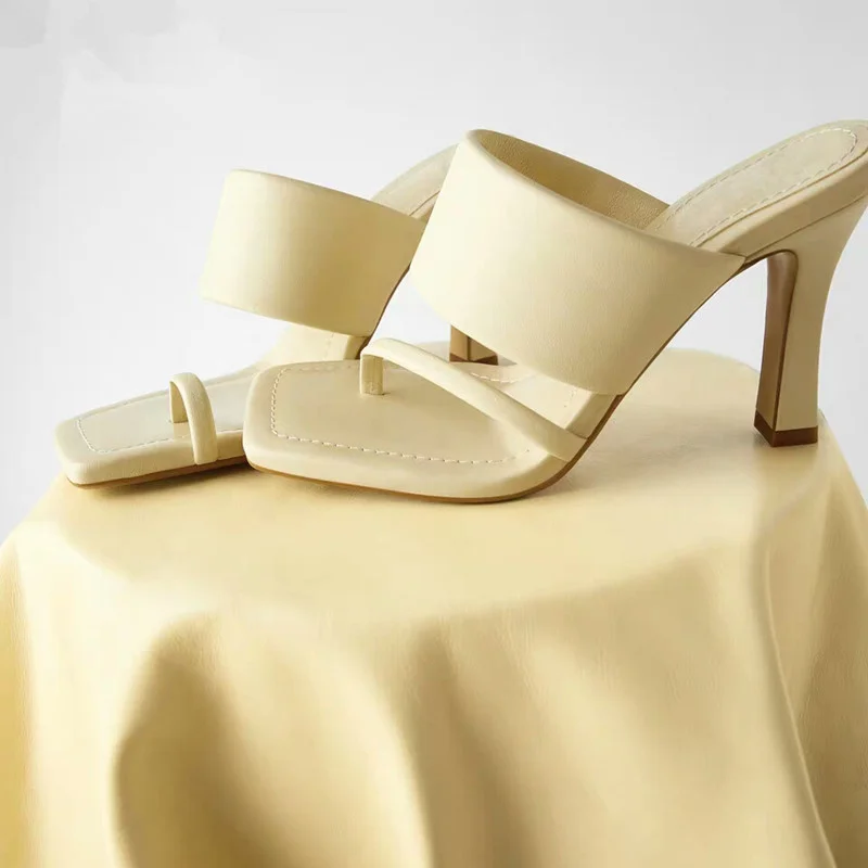 Шлепанцы женские на тонком высоком каблуке сандалии-лодочки пикантные сланцы