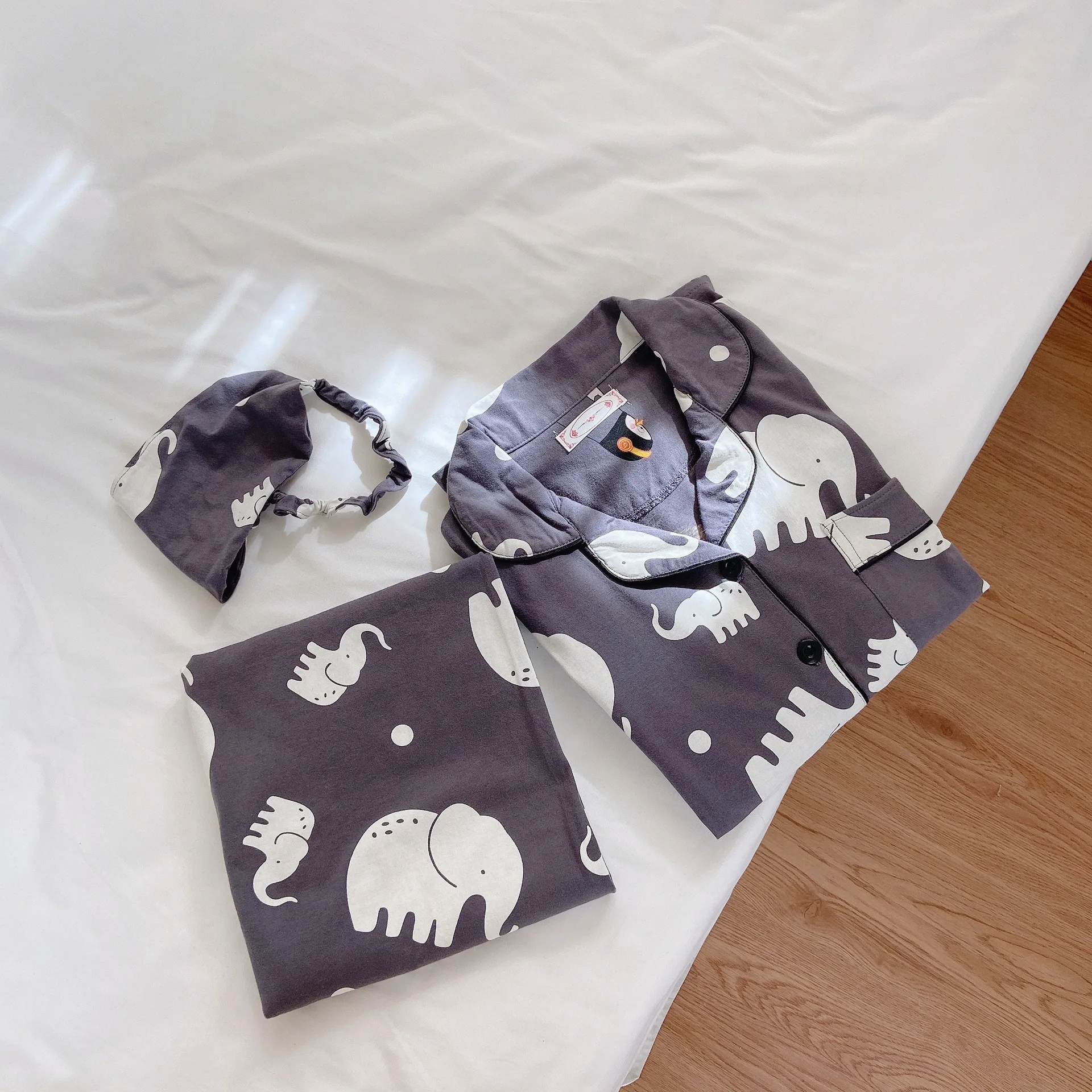 

Pajamas 2-piece Women's / Men's 2021 Spring New Cotton Long Sleeve Cartoon Elephant Print Grey Housewear