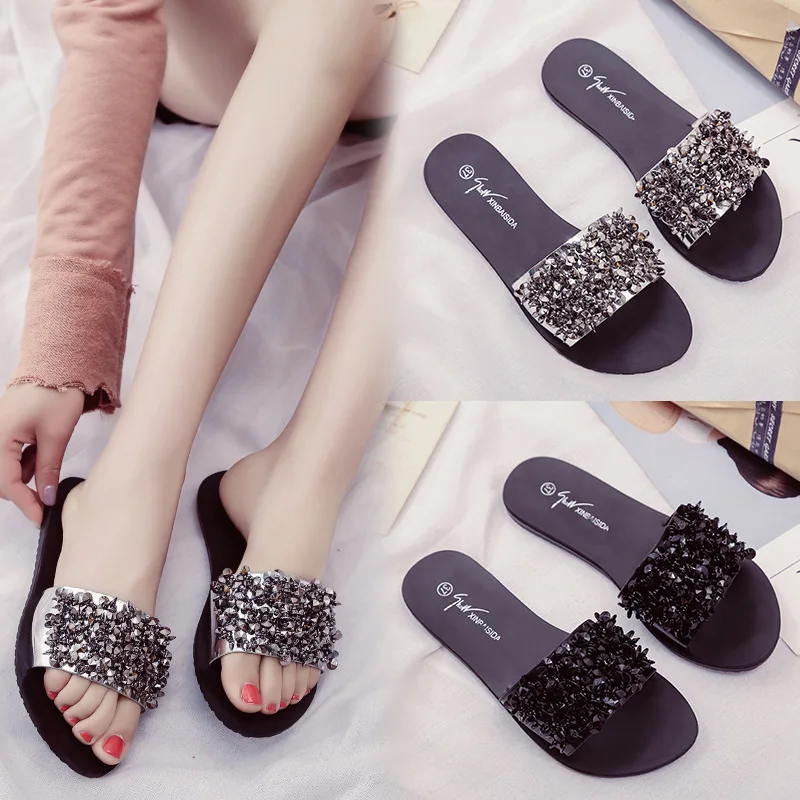 Женские шлепанцы Серебристые со стразами женские летние пляжные модные красивые