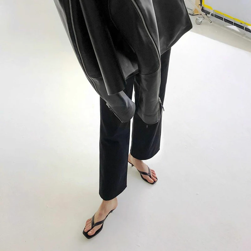 Шлепанцы женские на низком каблуке квадратный носок котенок цвет черный/хаки