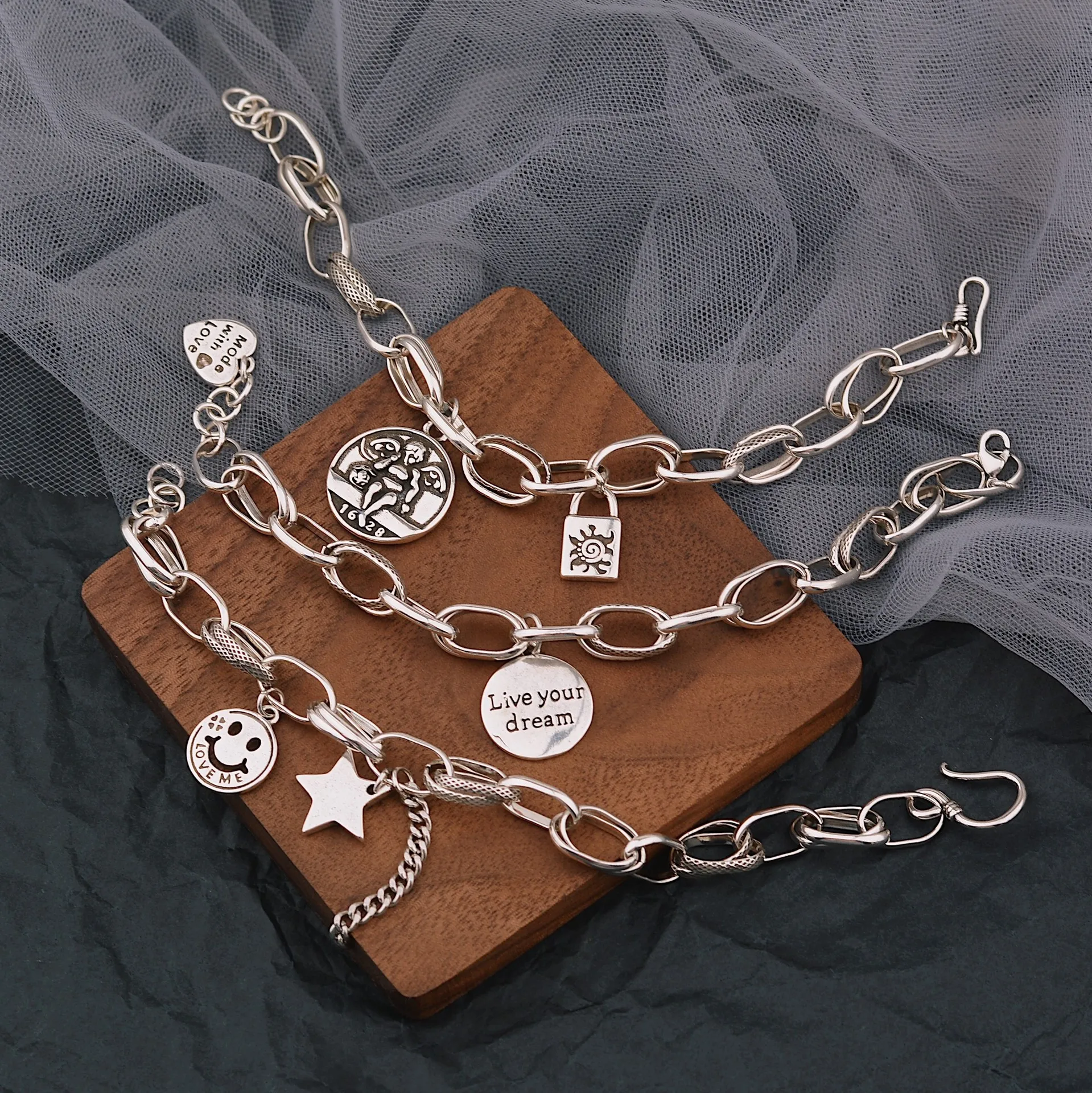 

Custom Angel Round Brand Thai Silver Bracelet Female Sense Five-pointed Star Smiley Face Pendant Bracelet Jewelry Birthday Gift