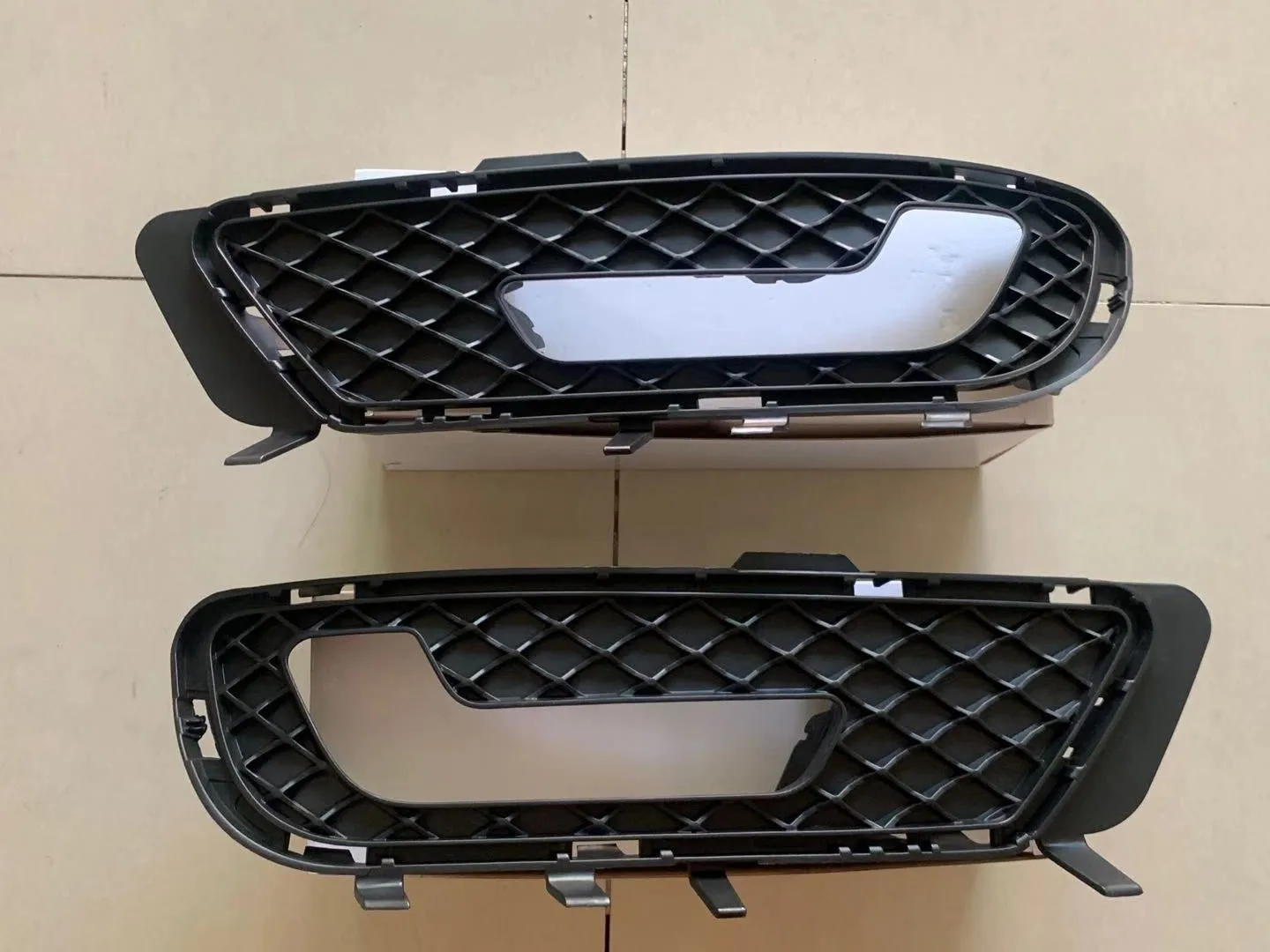 Высокое качество одна пара противотуманных фар для Mercedes E Класс E купе W212 E200 E260 E280 E300 E320 E350 противотуманных фар Крышка 2009-2013