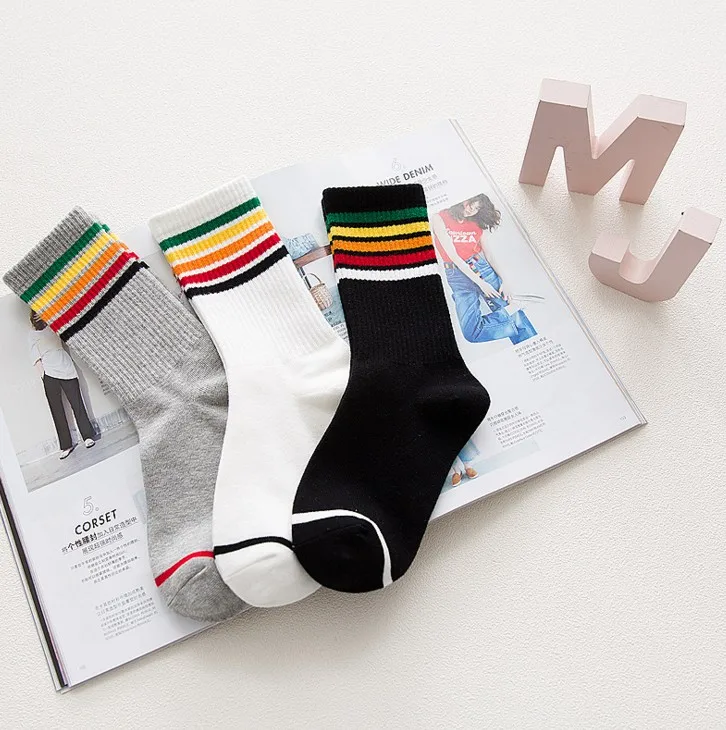 Модные женские спортивные разноцветные антибактериальные хлопковые носки для