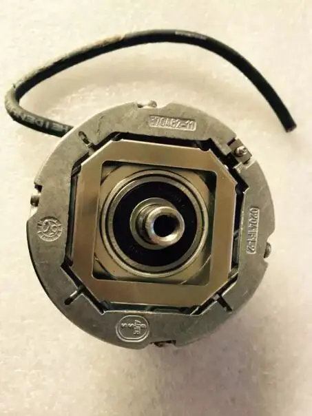 

EQN1325 512 5MS16-78 ID : 586 654-05 encoder , used ,90% appearence new , 3 months warranty ,free shipping