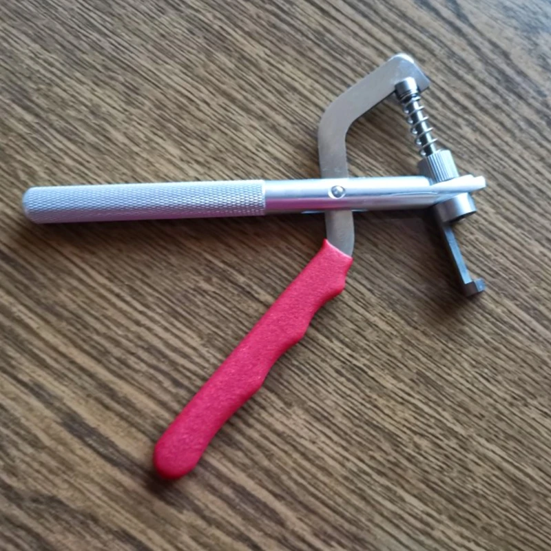 Оригинальный инструмент для фиксации автомобильных ключей складной ключ