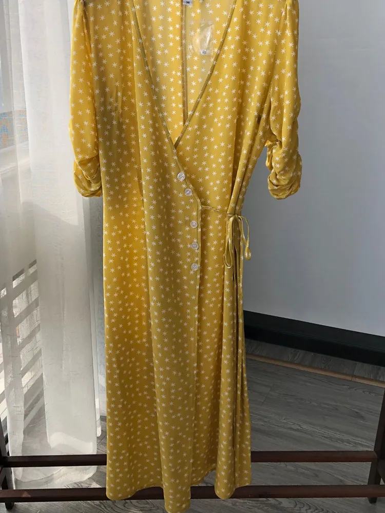 Женское платье с запахом и V-образным вырезом на пуговицах | Женская одежда