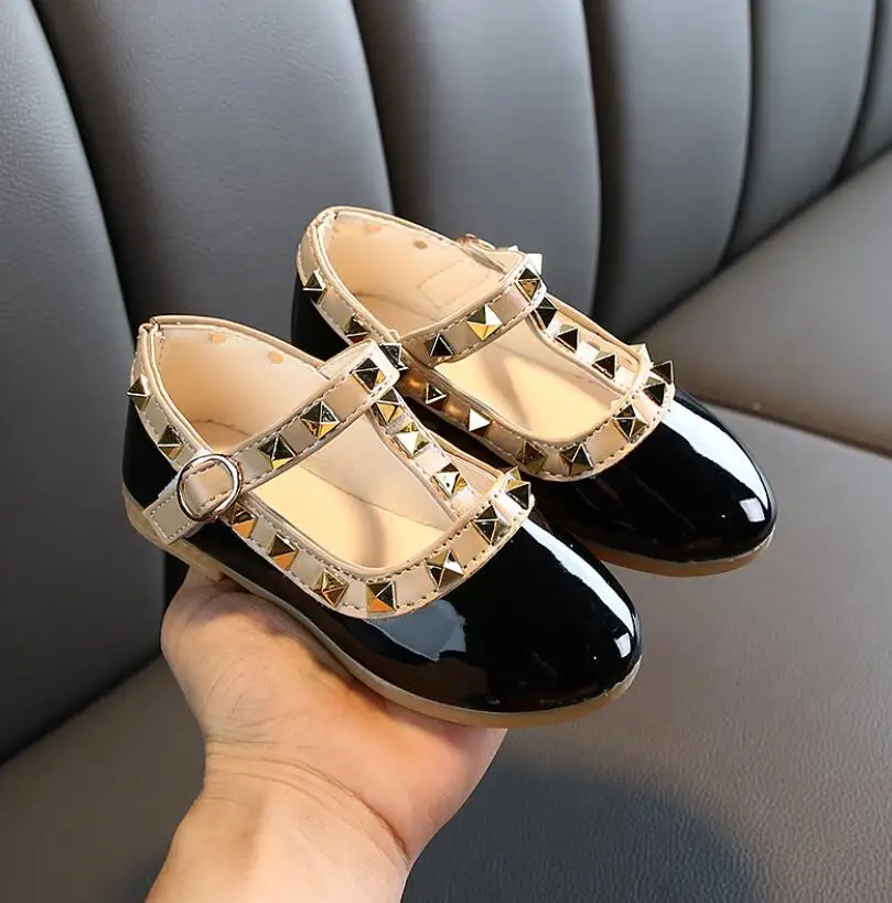 2020 новые сандалии для девочек детская кожаная повседневная обувь детские