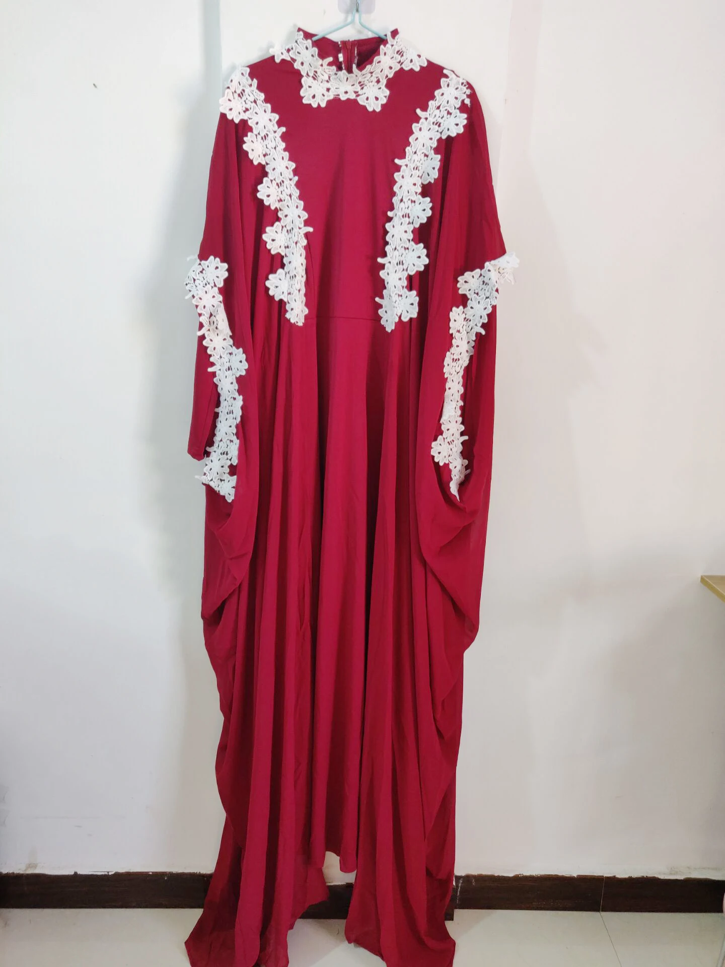 

Plus Size S-3XL Arab Dubai Abaya Women Muslim Dress Kaftan Appliques Islam Floor Length Maxi Dress Turkish Robe Islamic Clothing