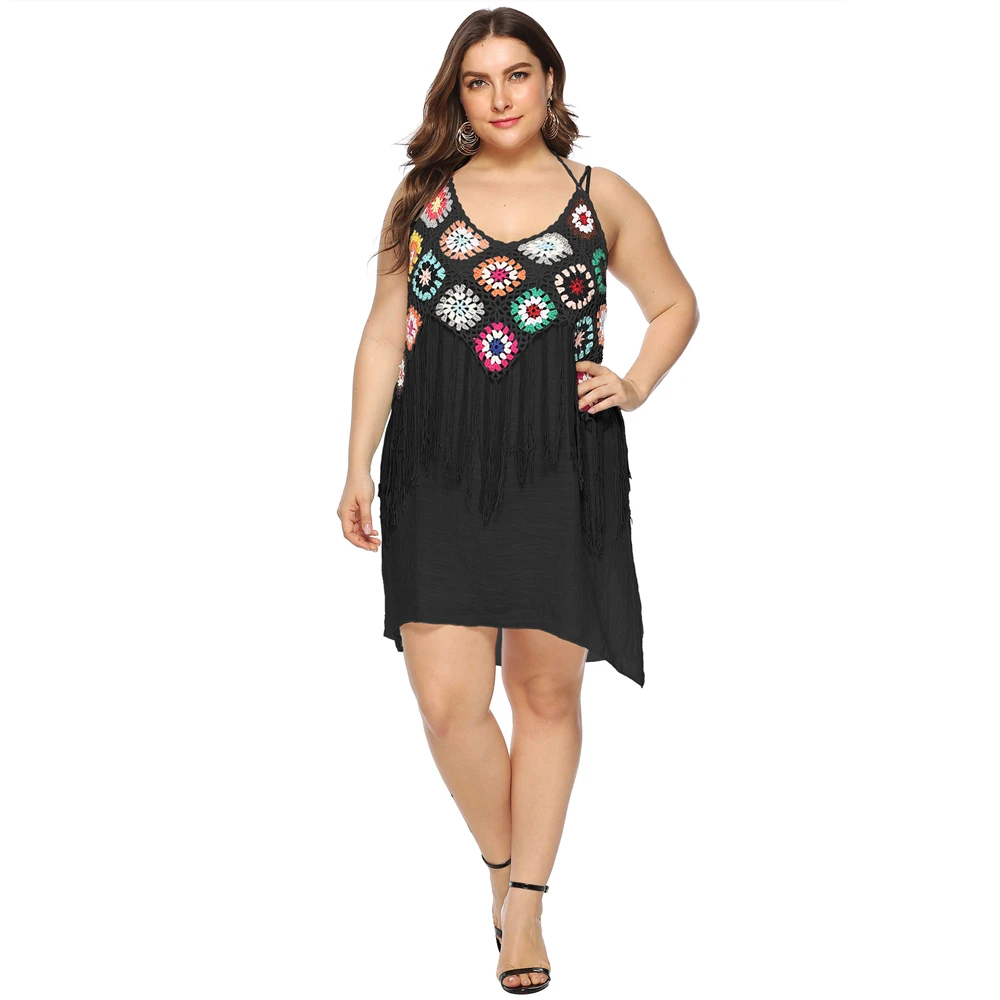 Платье женское вязаное крючком с бахромой без рукавов V-образным вырезом размера